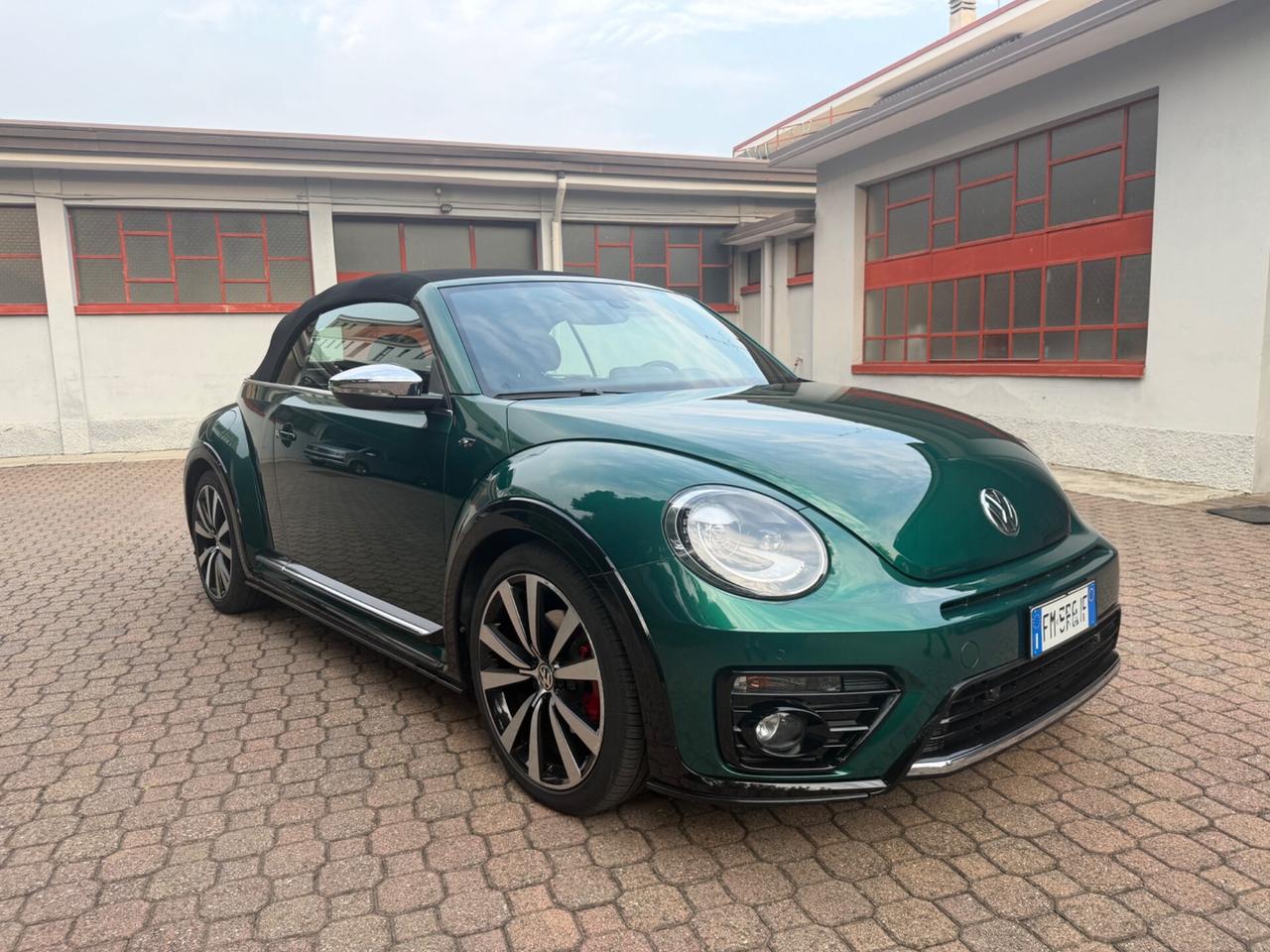 Volkswagen Maggiolino Cabrio 2.0 TSI DSG Sport Rline