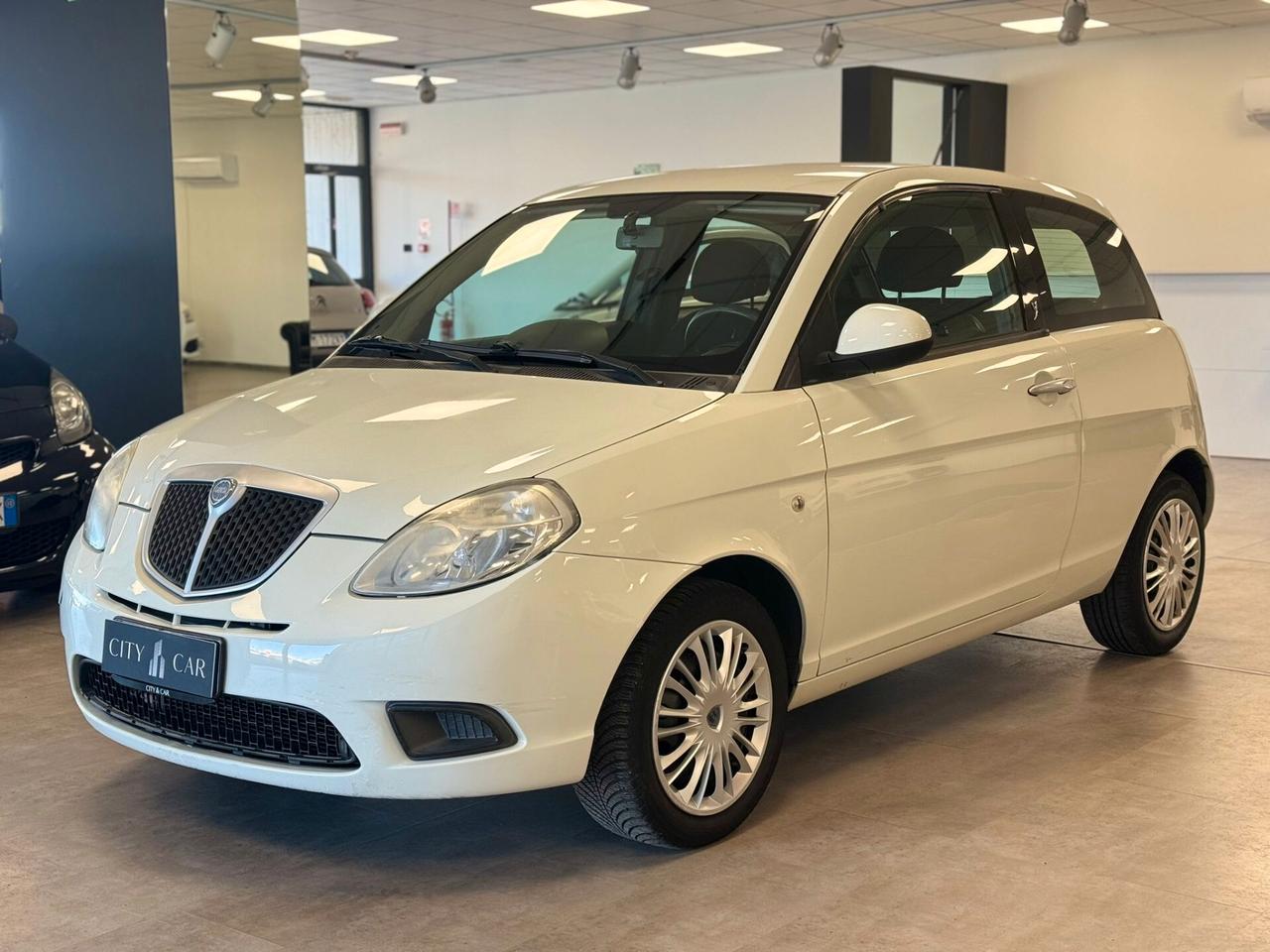 Lancia Ypsilon 1.2 Versus