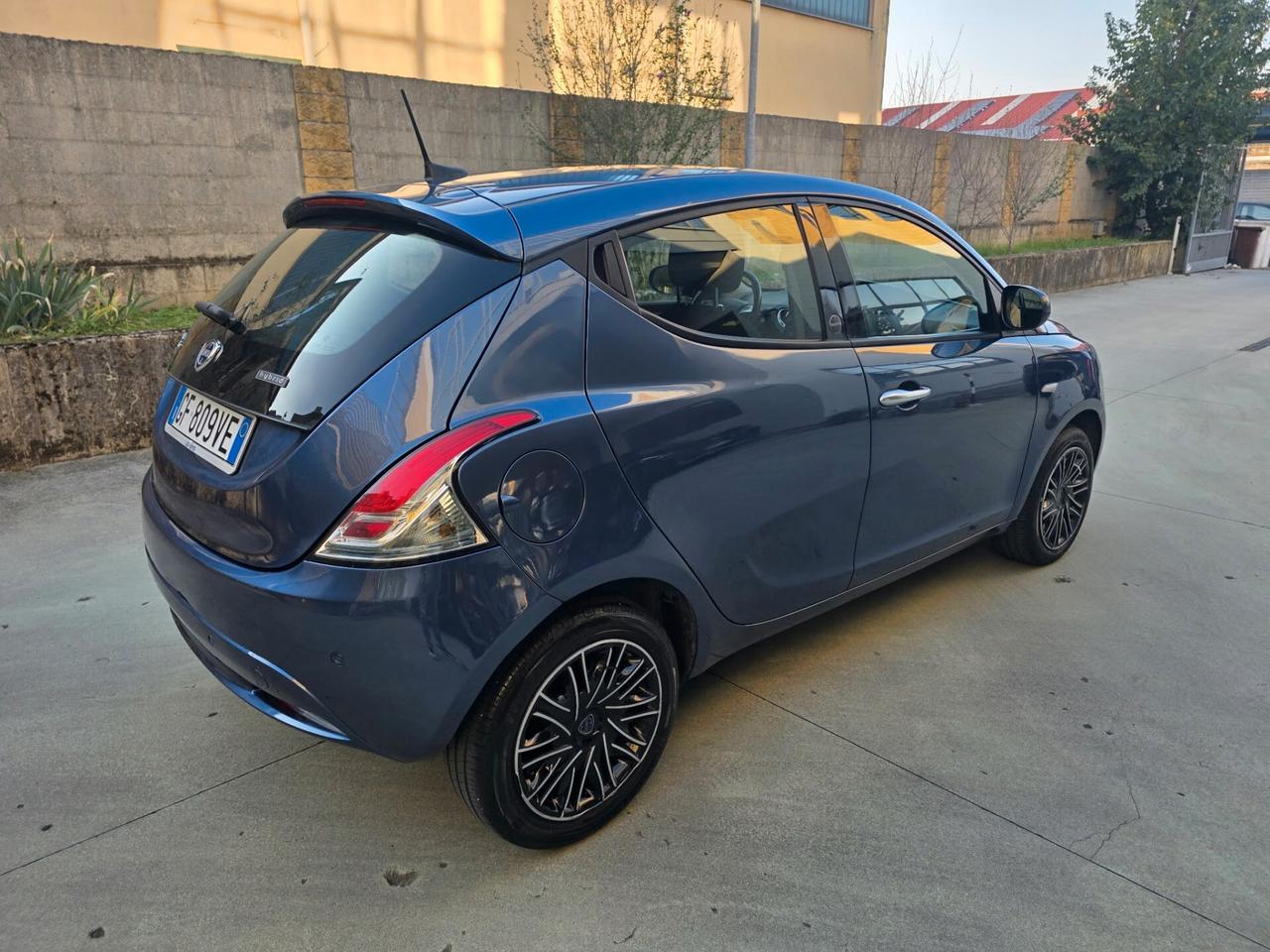 Lancia Ypsilon Hybrid Gold PREZZO REALE