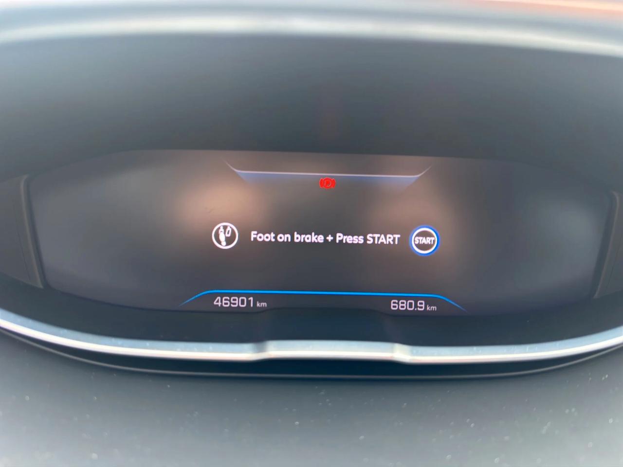 Peugeot 5008 Hybrid 136 e-DCS6 Allure Pack