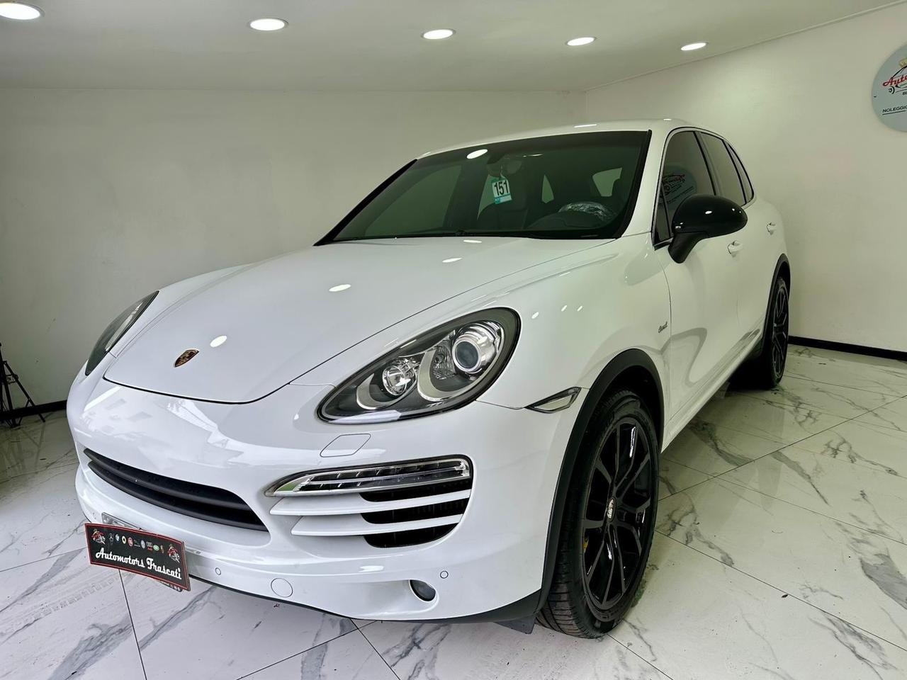 Porsche Cayenne 3.0 Diesel-TIPTRONIC-GARANTITO-2012