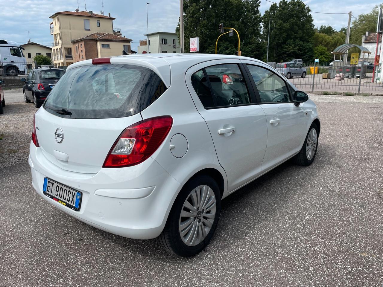 Opel Corsa 1.2 5 porte Edition IMP. METANO ANCHE NEOPATENTATI