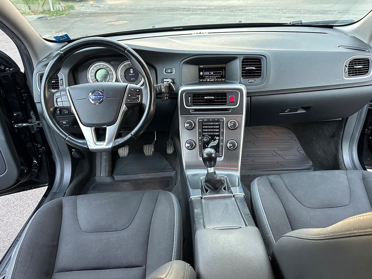 Volvo V60 D5 Geartronic Momentum 2012