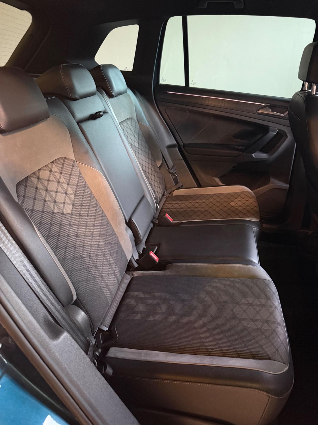 Volkswagen TIGUAN 2.0 TDI RLINE IQ MATRIX KMCERTIF