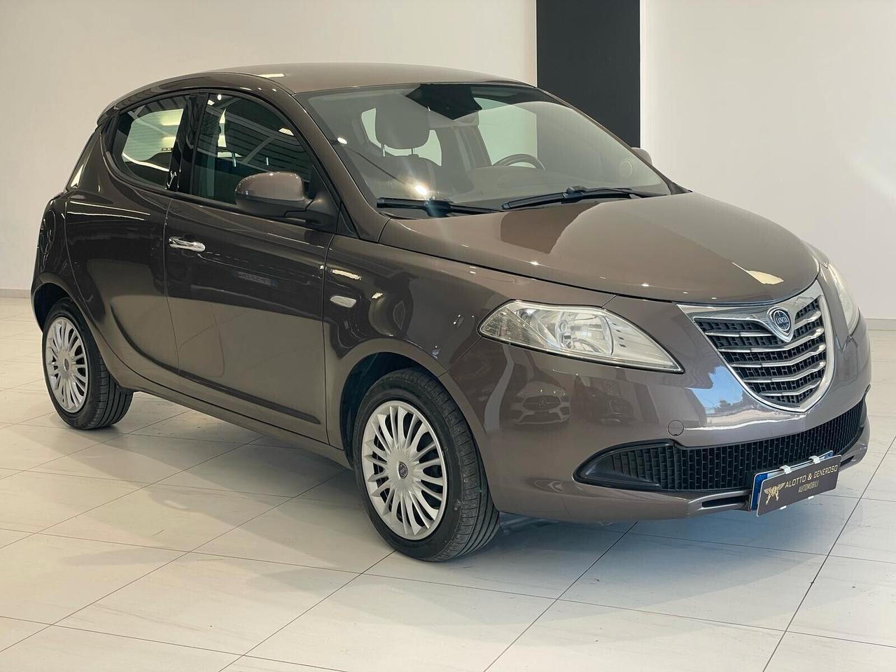 Lancia Ypsilon 1.3 MJT 95 CV 5 S&S Platinum 12.2011