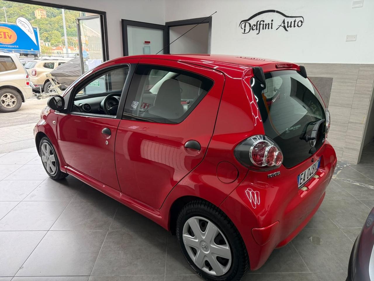 Toyota Aygo 1.0 12V VVT-i 5 porte Now Red Edition