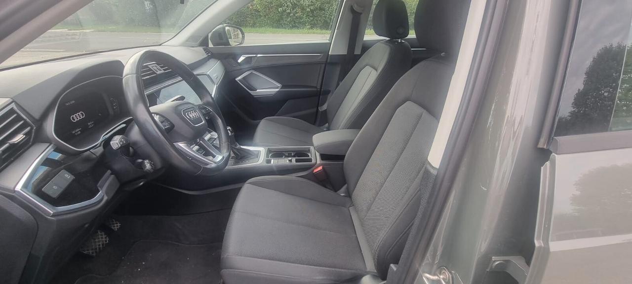Audi Q3 35 TDI quattro S tronic Business