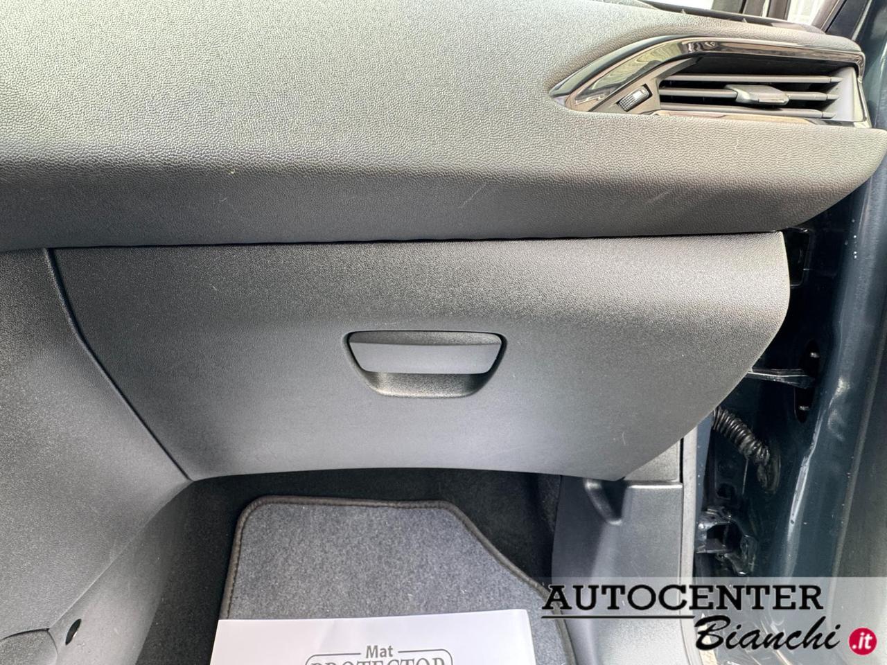 Peugeot 208 5 Porte 208 5p 1.6 bluehdi Active 75cv