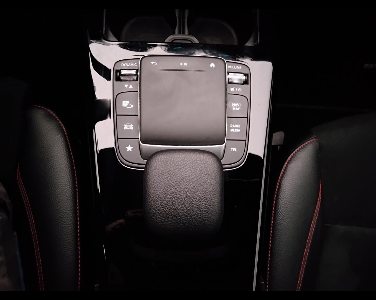 Mercedes-Benz Classe A - W177 2018 - A 250 e phev (eq-power) Premium auto