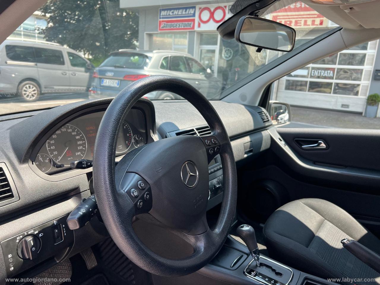 MERCEDES-BENZ A 160 BlueEFFICIENCY Premium