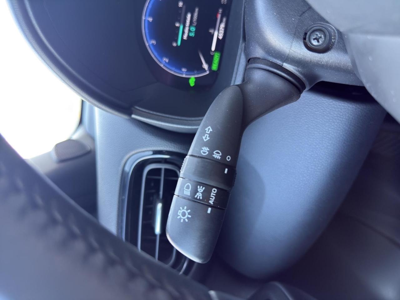 Toyota Yaris 1.5 92cv Hybrid 5 porte FULL MANIACALE