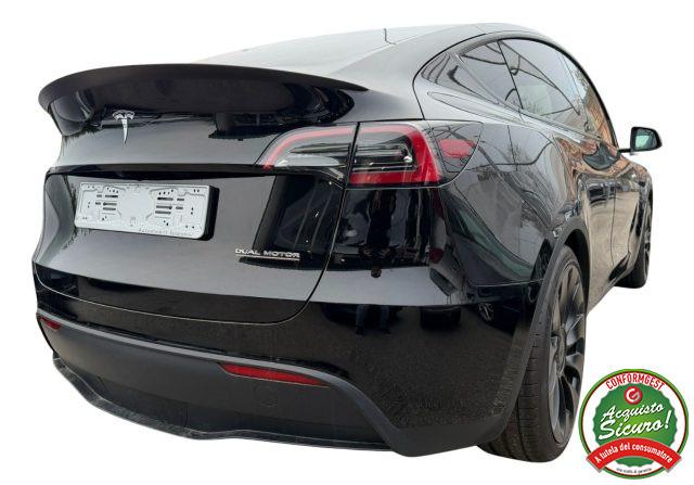 TESLA Model Y Performance AWD IN ARRRIVO