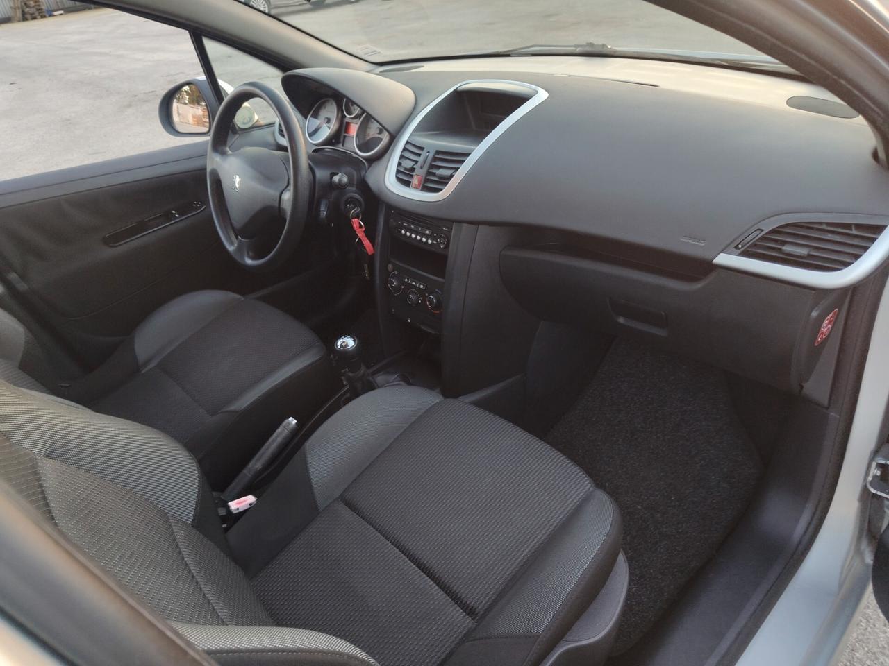 Peugeot 207 1.4 HDi 70CV FAP 5p. X Line