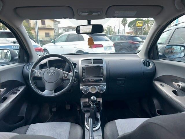 TOYOTA Urban Cruiser Urban Cruiser 1.4 D-4D AWD...