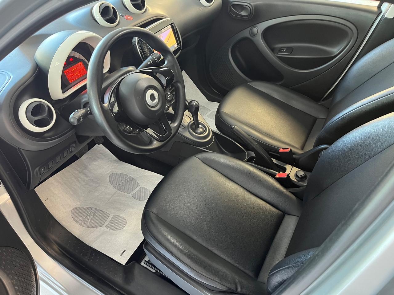 Smart ForFour 70 1.0 Prime pelle/navigatore/led!!