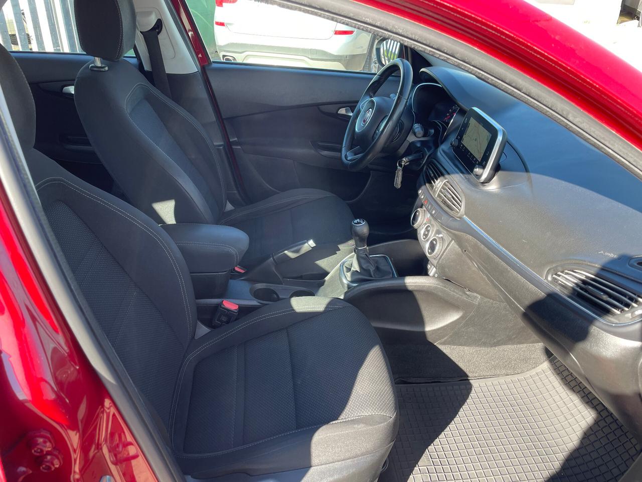 Fiat Tipo 1.3 Mjt 95CV SW Lounge-NAVIGATORE-RETROCAMERA