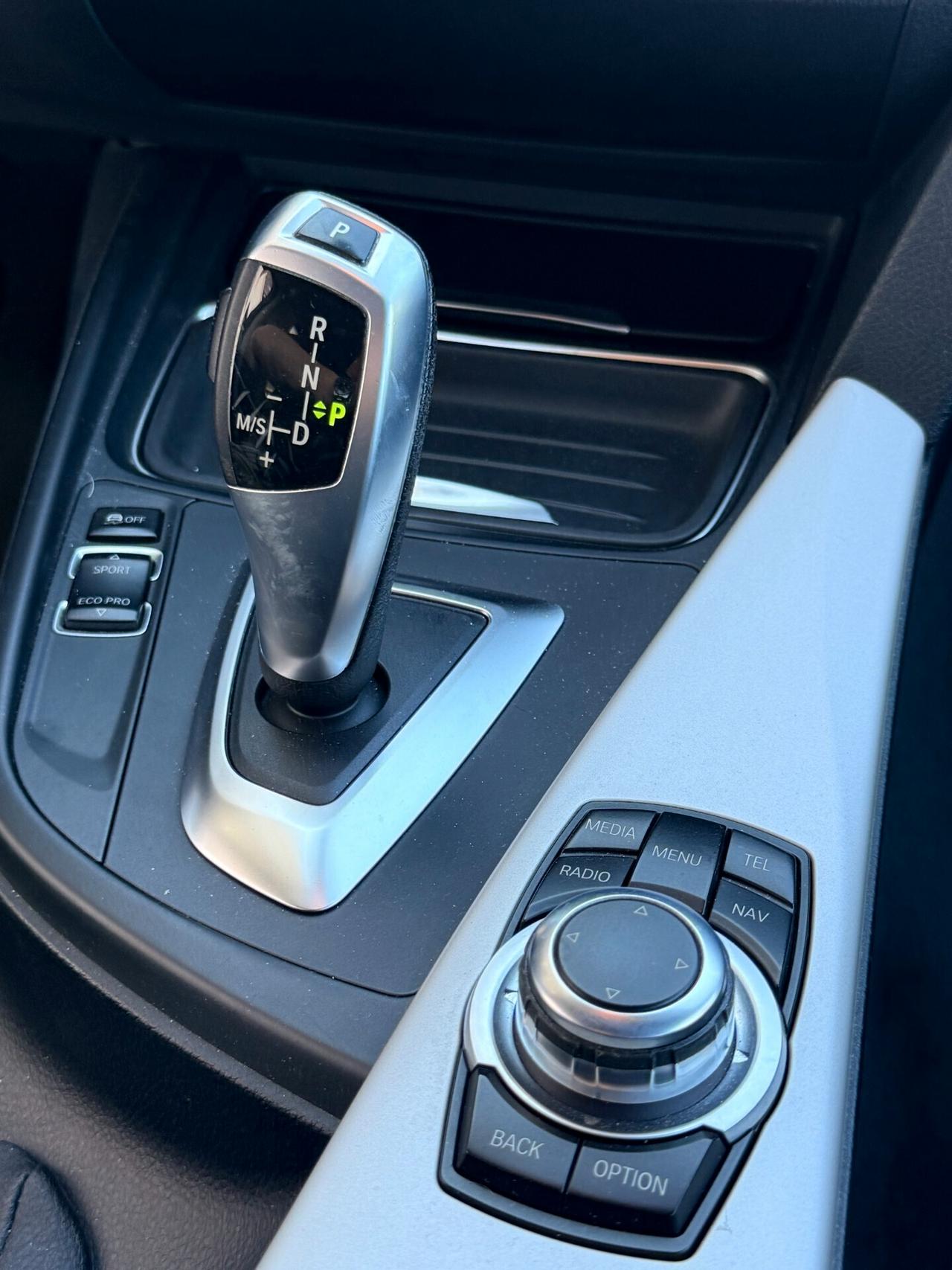 Bmw 320 d Touring Business auto NAVI,LED,BLUETOOTH,ANDROID AUTO,SENSORI DI PACHEGGIO,KM CERTIFICATI!