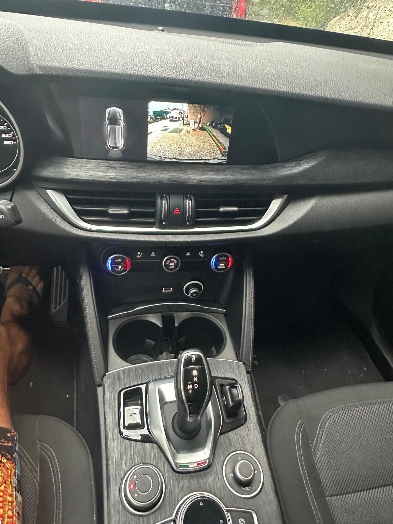 Alfa Romeo Stelvio 2.2 Turbodiesel 190 CV AT8 Q4 Business