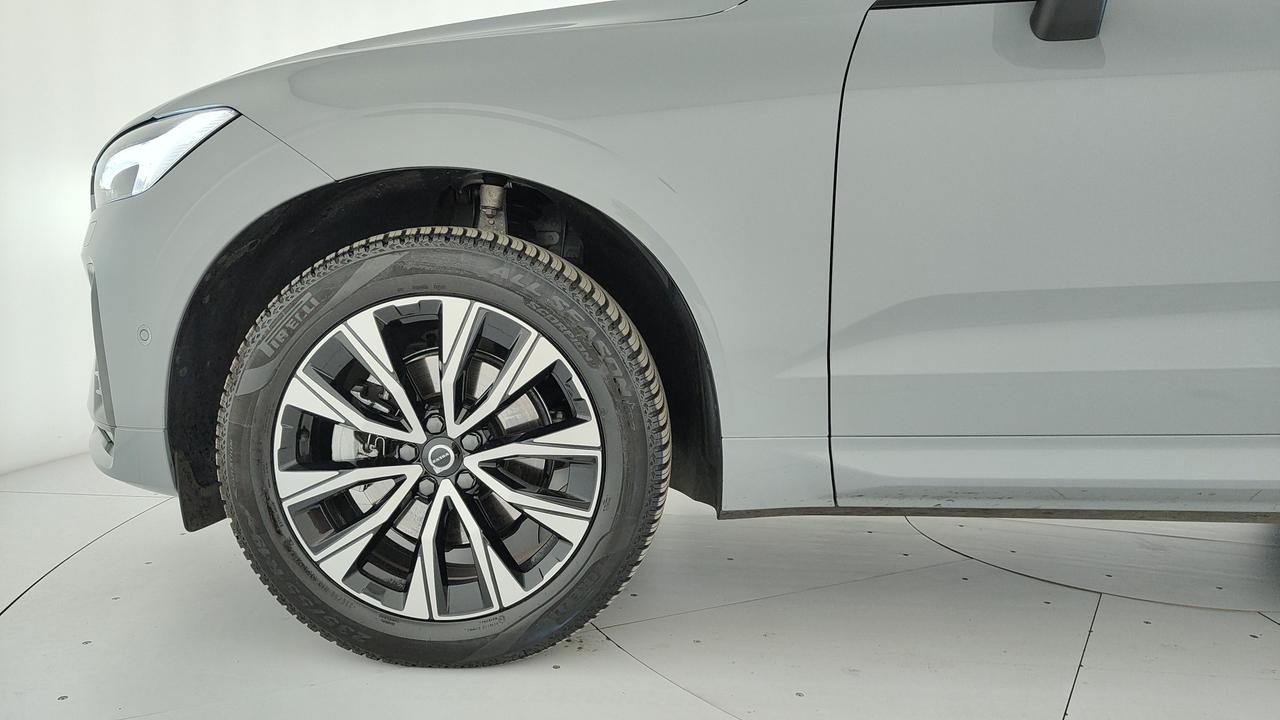 VOLVO XC60 2.0 b5 Plus Dark awd auto