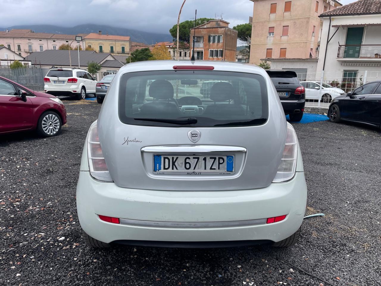 Lancia Ypsilon 1.2 Modamilano