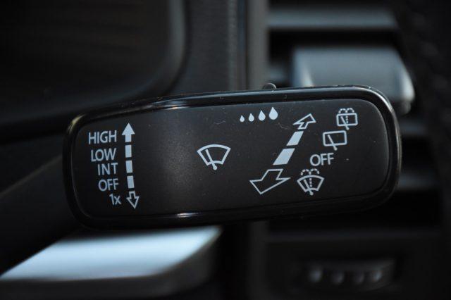 SKODA Karoq 2.0 TDI EVO SCR 115 CV DSG Executive *SOLO 6000KM!