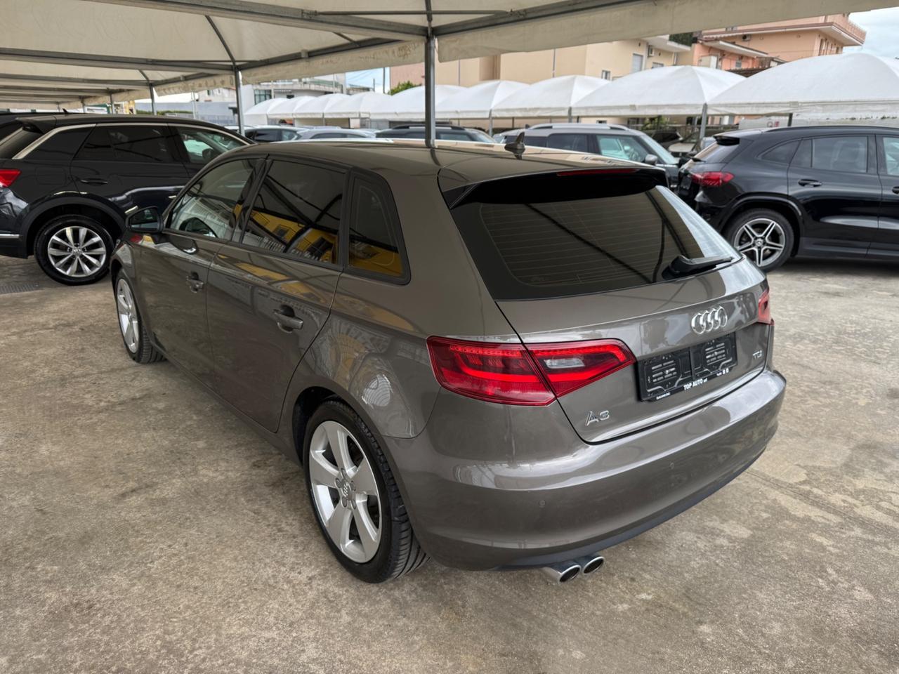 AUDI A3 2.0 TDI S TRONIC DESIGN