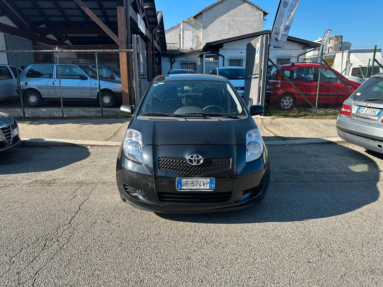 Toyota Yaris 1.0 5 porte Sol