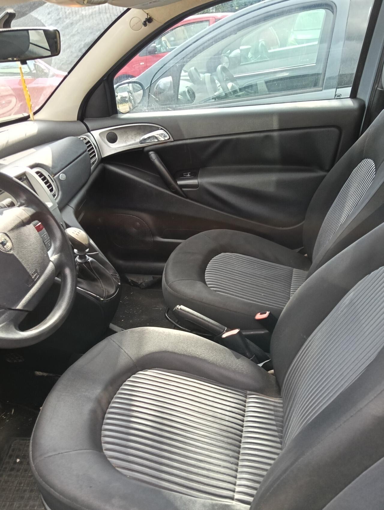 Lancia Ypsilon 1.2 Oro