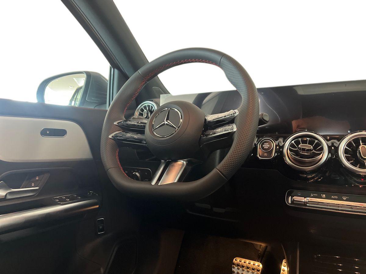 Mercedes-Benz GLA 200 d automatic