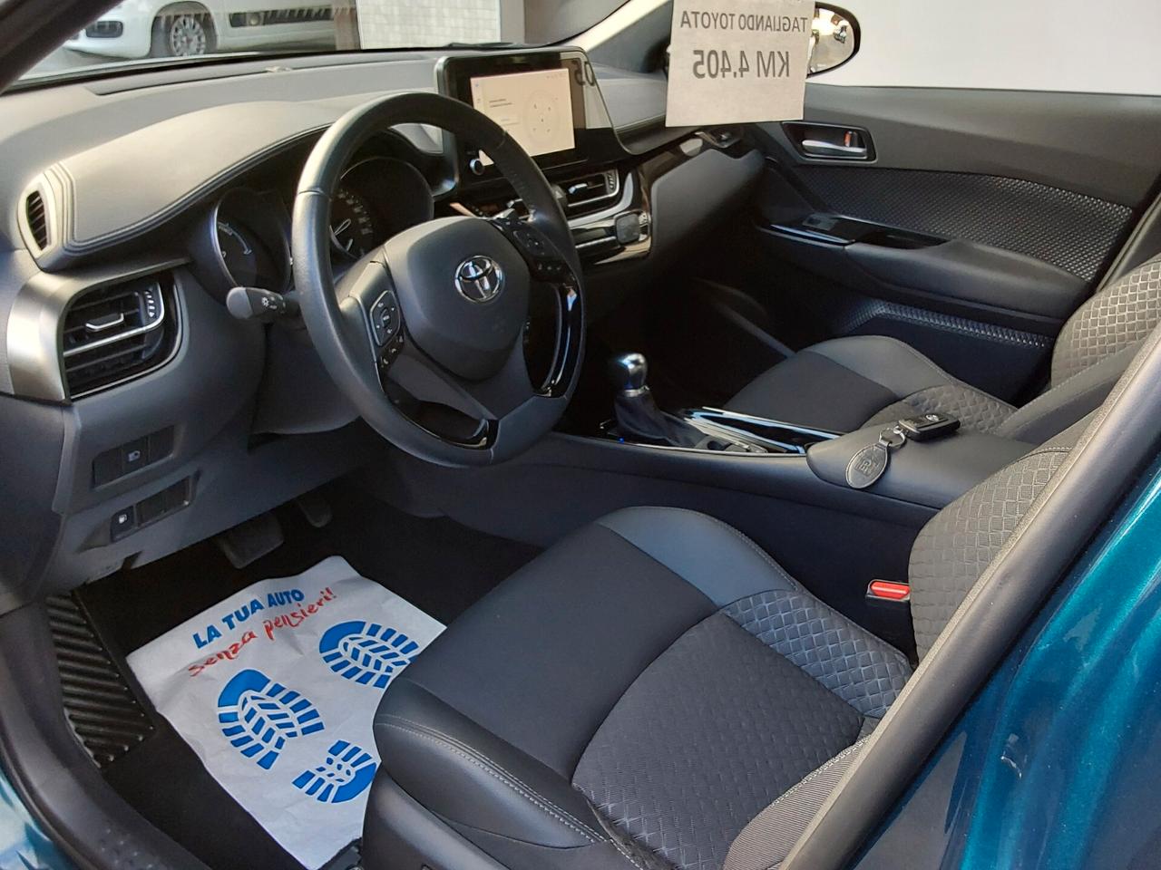 Toyota C-HR 1.8 Hybrid E-CVT Trend KM 4.400