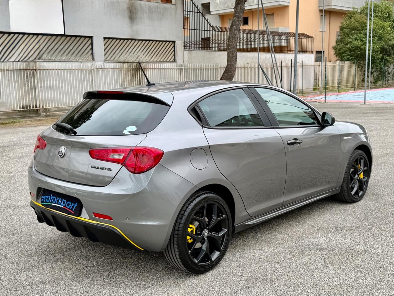Alfa Romeo Giulietta Sport Carbon look