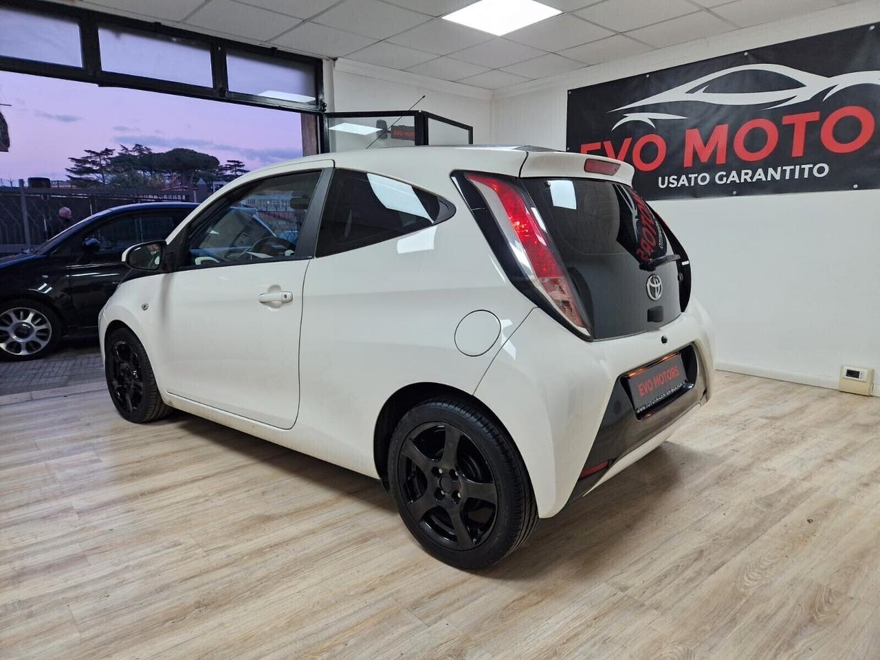 Toyota Aygo 1.0 VVT-i 69 CV 3 porte x-cool