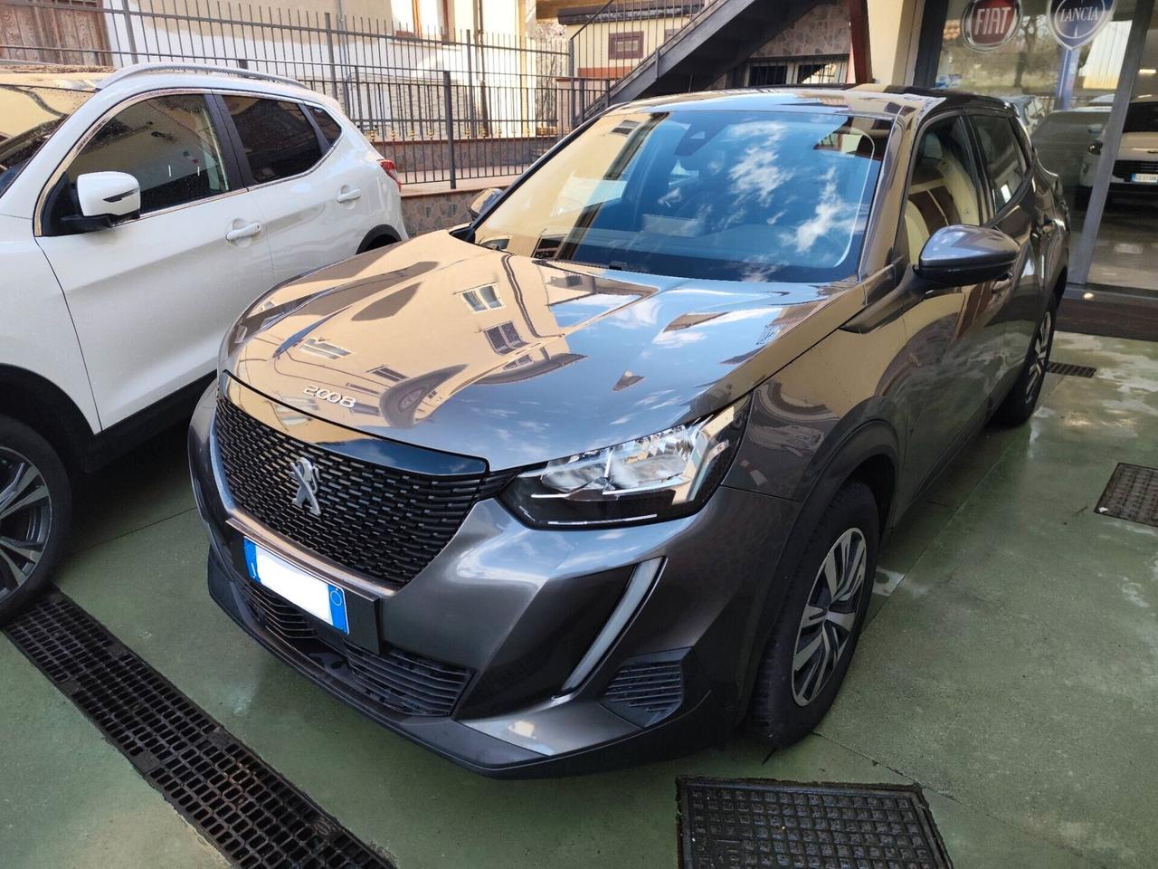 Peugeot 2008 1.5 Business 110cv - 2021