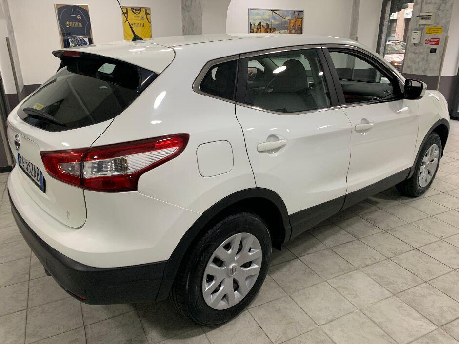 Nissan Qashqai 1.6 DIG-T Visia - SOLI KM 65.000!!!!!!!!
