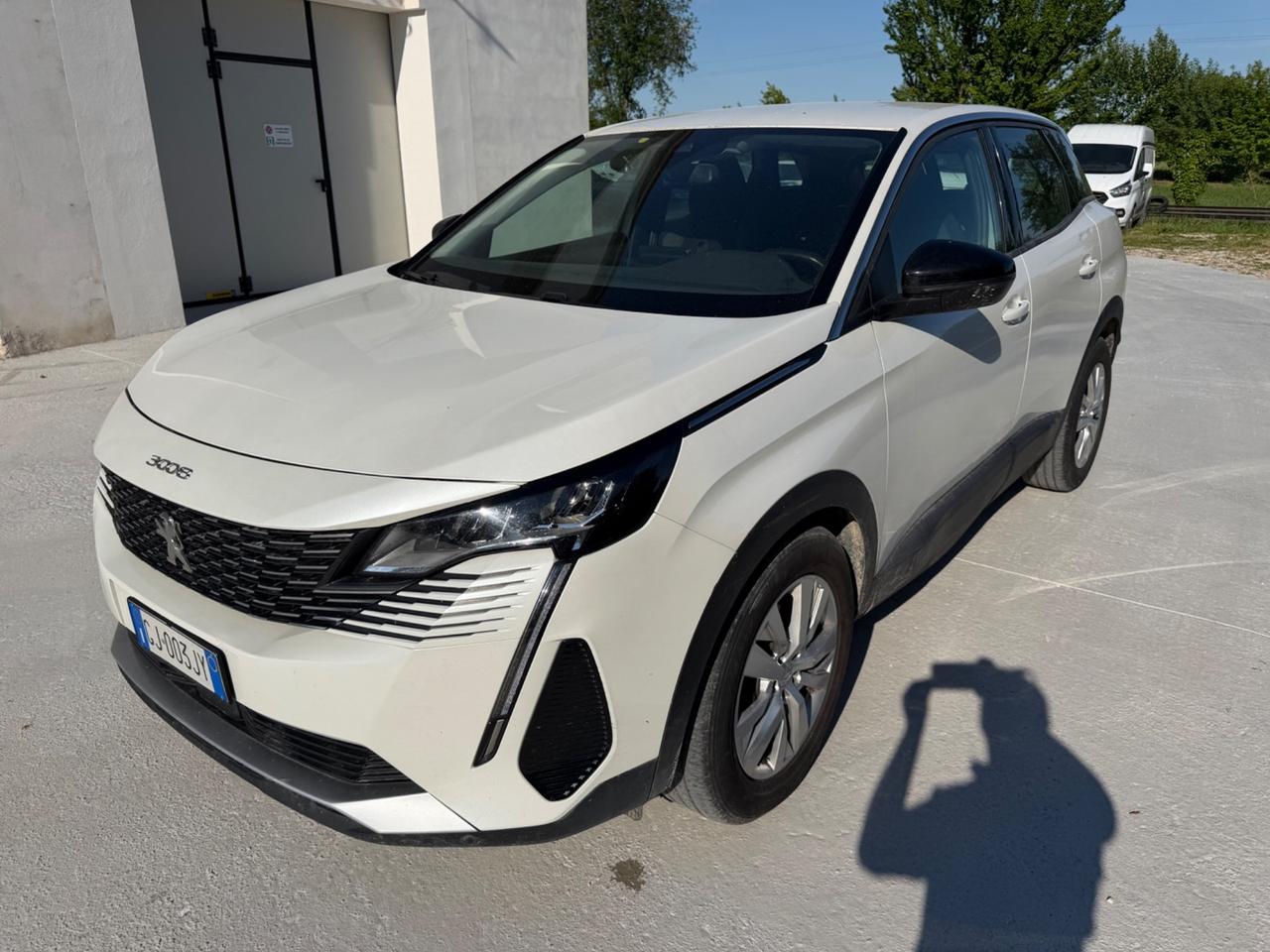 Peugeot 3008 BlueHDi 130 S&S EAT8 Active Pack