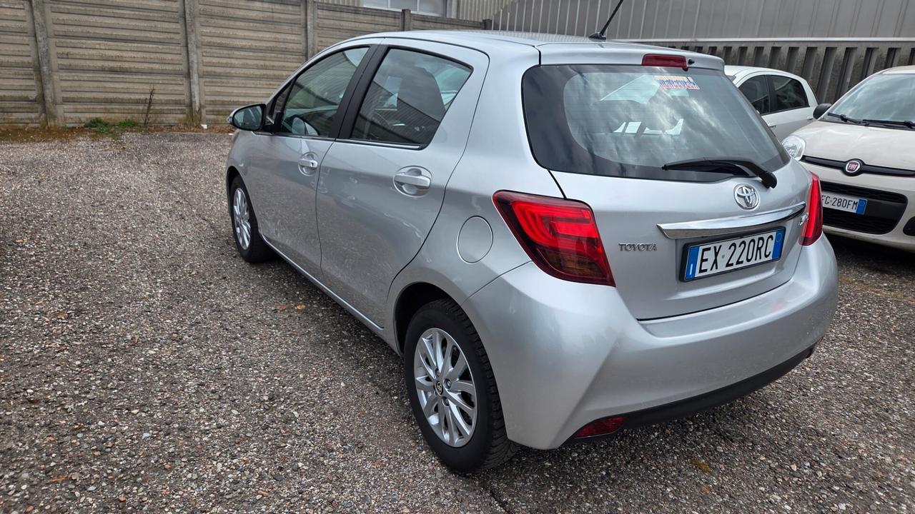 Toyota Yaris 1.0 benzina 5 porte lounge