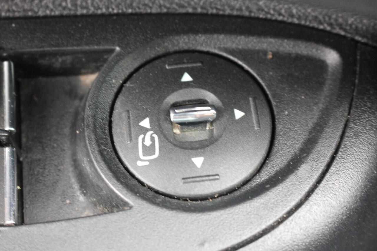 Ford B-Max 1.5 tdci 75cv DISTRIBUZIONE FATTA FRIZIONE NUOVA GARANZIA 12 MESI