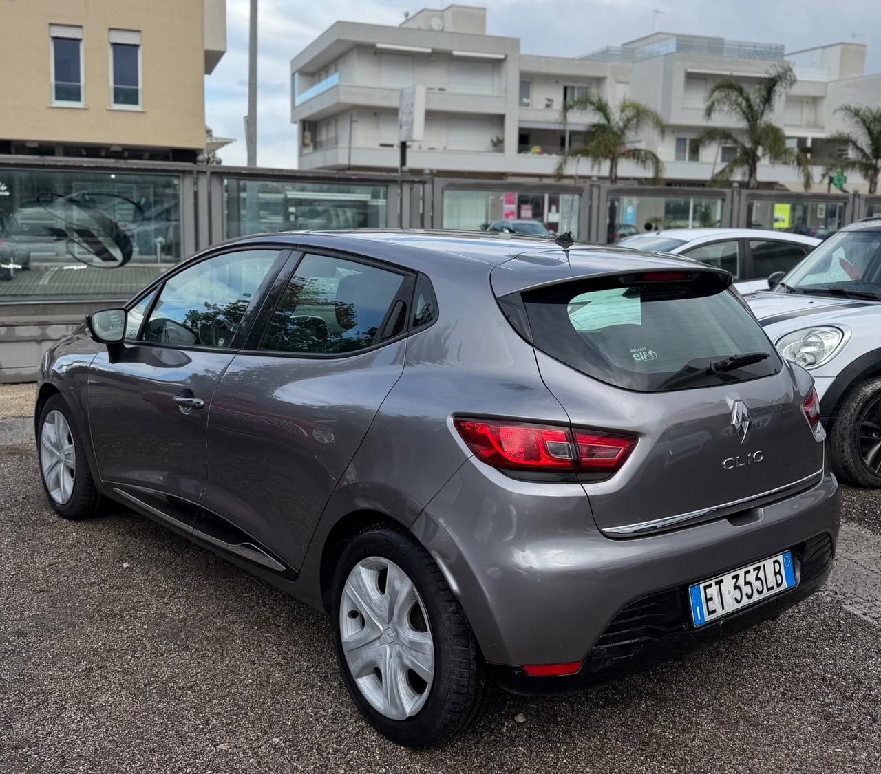 Renault Clio 1.2 75CV GPL 5 porte Costume National