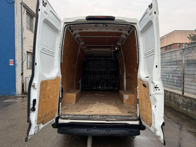 IVECO Daily 35S 2.3 HPT Furgone