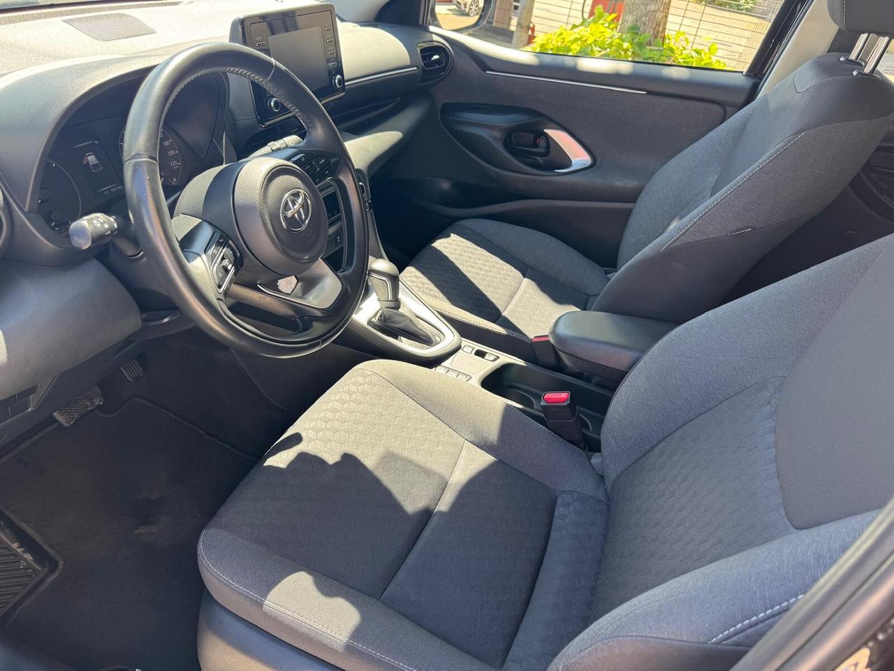 Toyota Yaris 1.5 Hybrid 5 porte Business