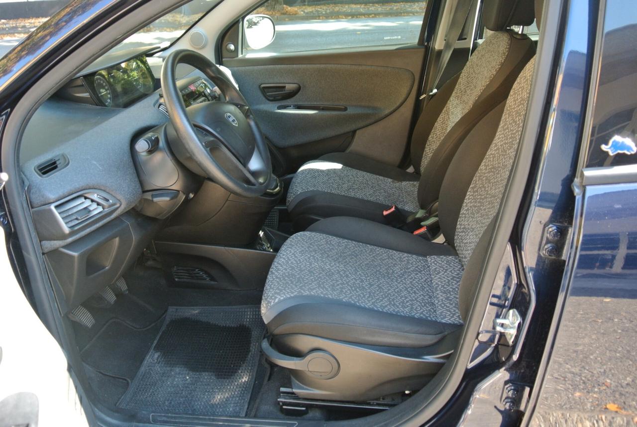 Lancia Ypsilon 1.2 69 CV 5 porte GPL Ecochic Elefantino Blu