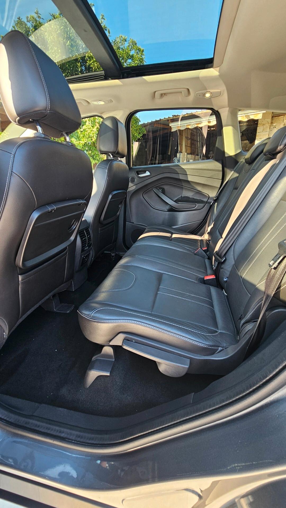 Ford Kuga 2.0 TDCI 163 CV 4WD Powershift Titanium