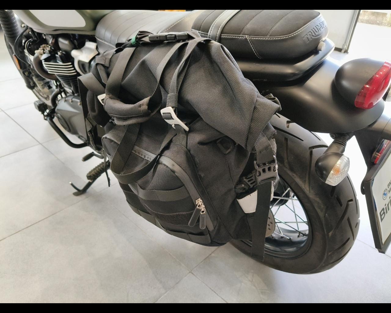 TRIUMPH Scrambler 900 - Chrome Edition