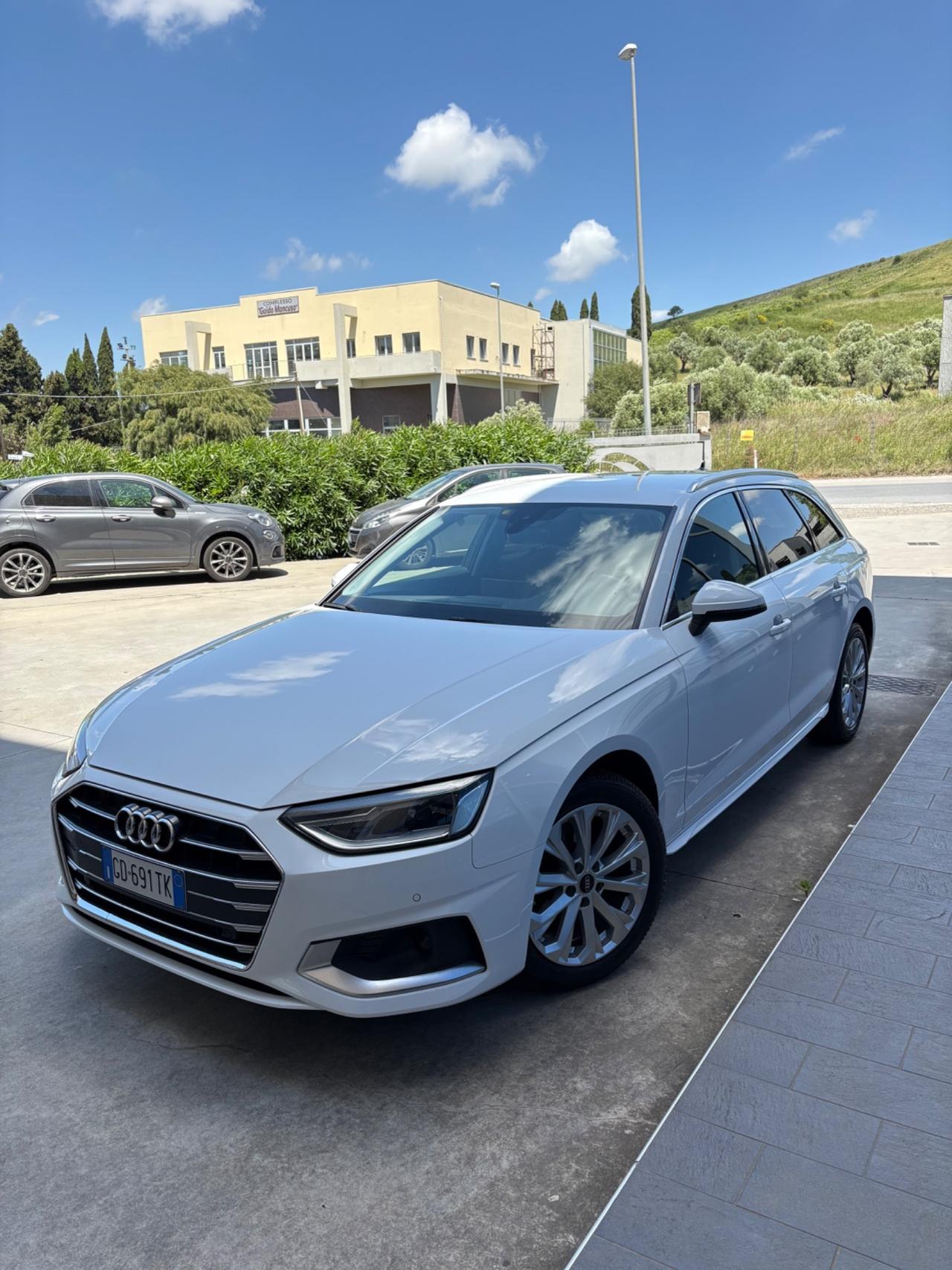 Audi A4 Avant 35 TDI/163 CV S tronic Business Advanced