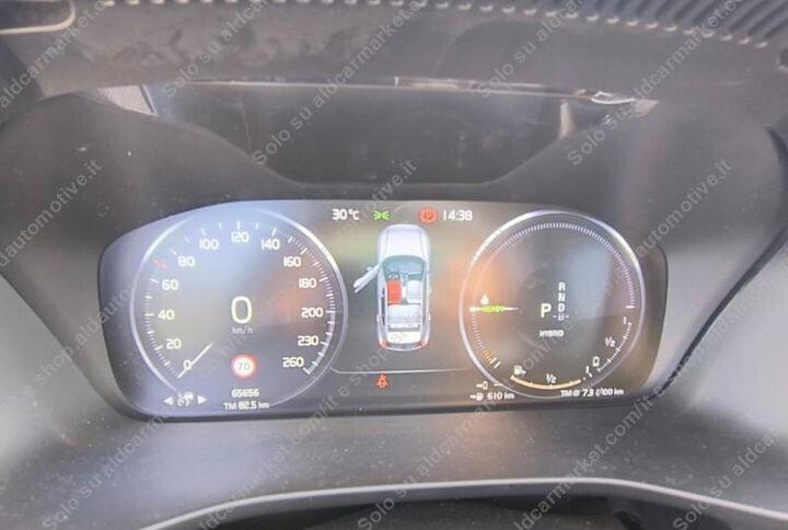 Volvo XC40 T4 Plug-in Hybrid Inscription Expression IVA ESPOSTA
