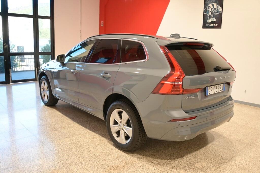 VOLVO XC60 2.0D 197CV B4 (D) AUTOMATIC CORE ( FARI LED - COCKPIT - CRUISE - NAVI - PDC - TELECAMERA POST. - CERCHI 18 )
