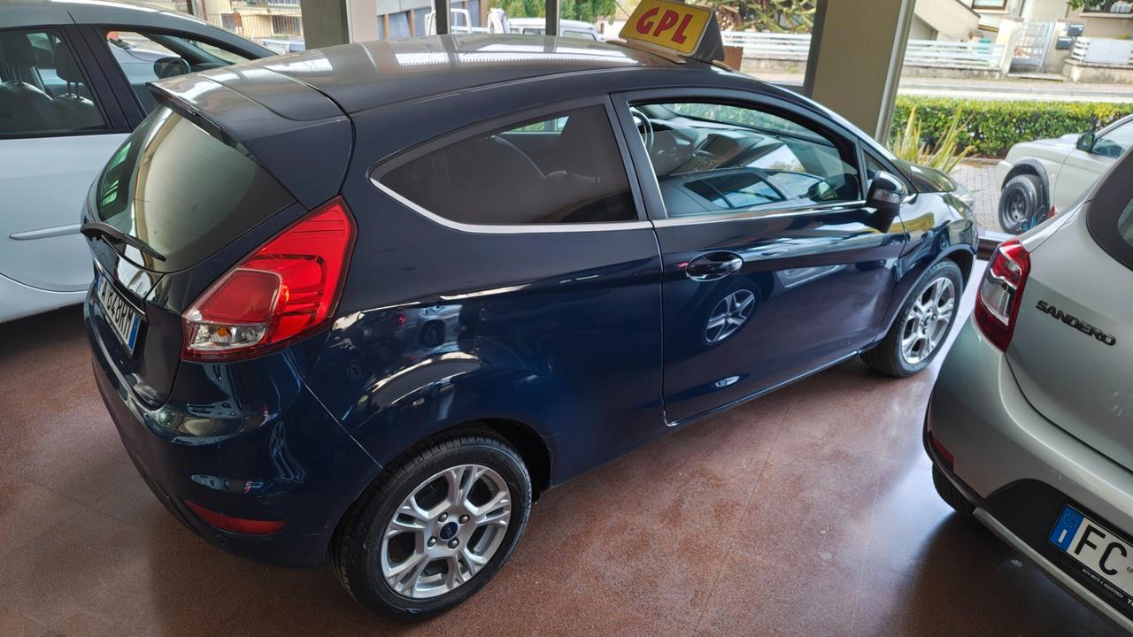 Ford Fiesta 1.4 3 porte Bz.- GPL