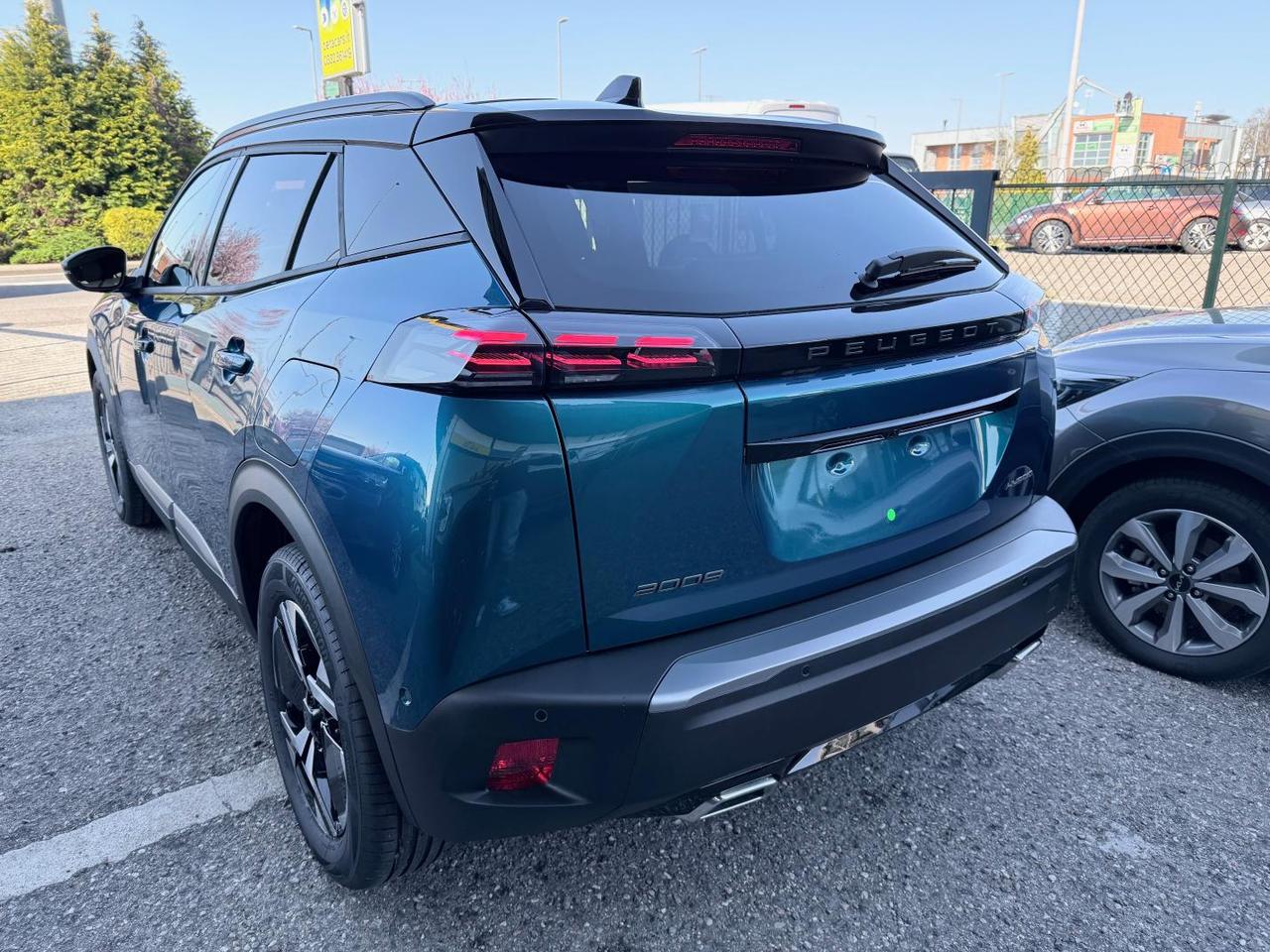 Peugeot 2008 2008 1.2 hybrid GT 145cv e-dcs6