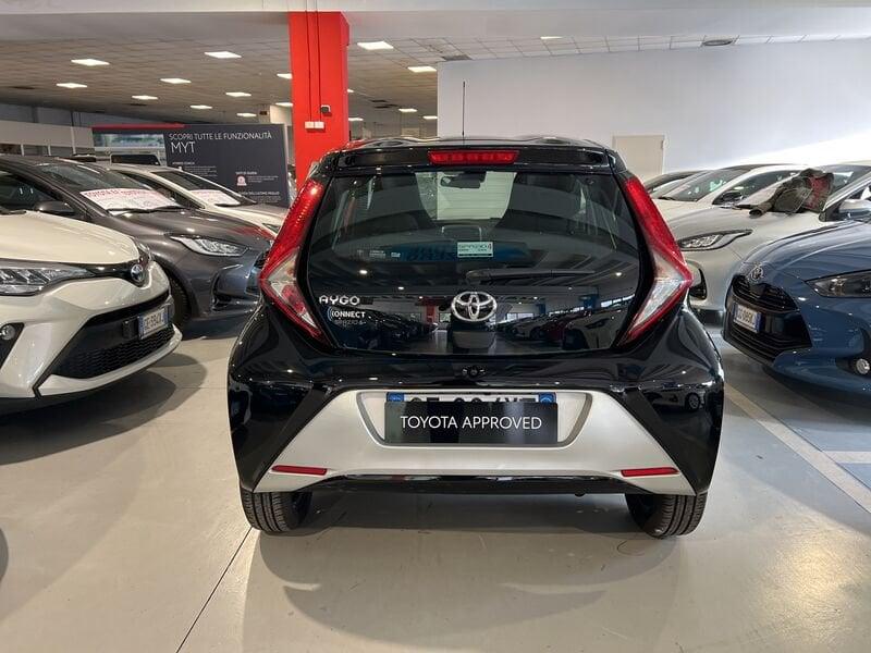 Toyota Aygo Connect 1.0 VVT-i 72 CV 5 porte x-play