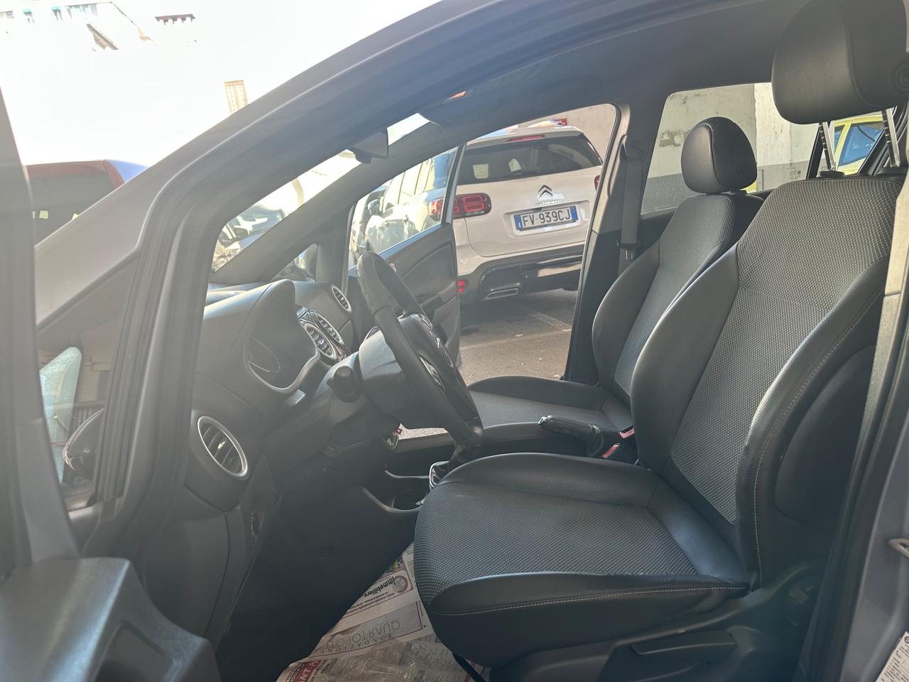 Opel Corsa 1.2 5 porte Easytronic Club